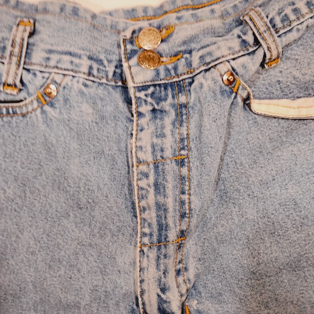 VTG Sostanza Contemporary Apparel Women’s Cuffed Jean Shorts Size 7/8 Y2K 27" - Picture 3 of 7